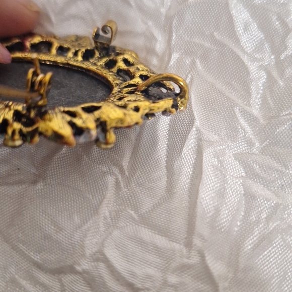 VTG Purple 2 in 1 Victorian Style CAMEO Brooch/ Pendant - Picture 5 of 8